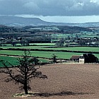 Angielskie samotnicze farmy